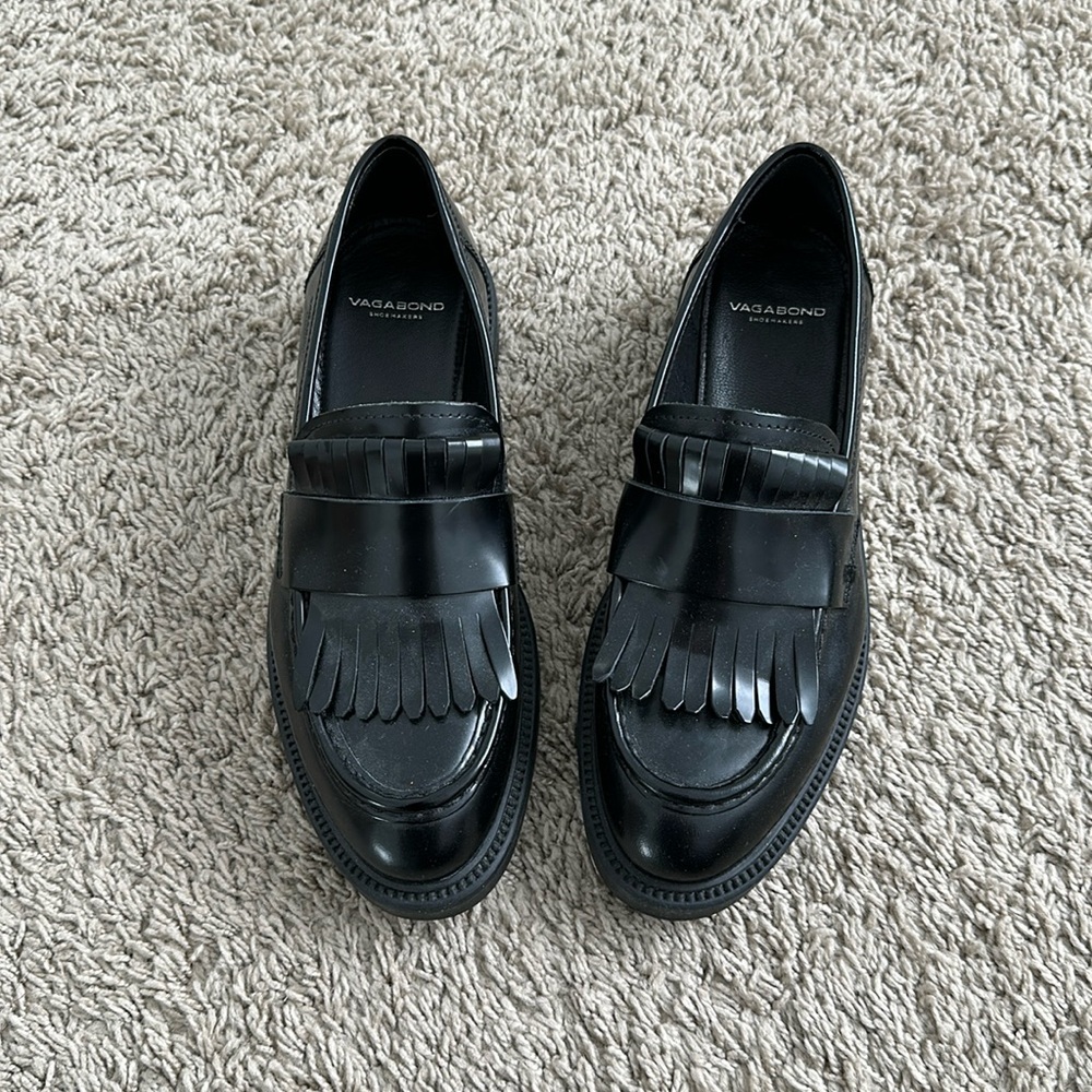 Size 8 or 38 Vagabond loafers